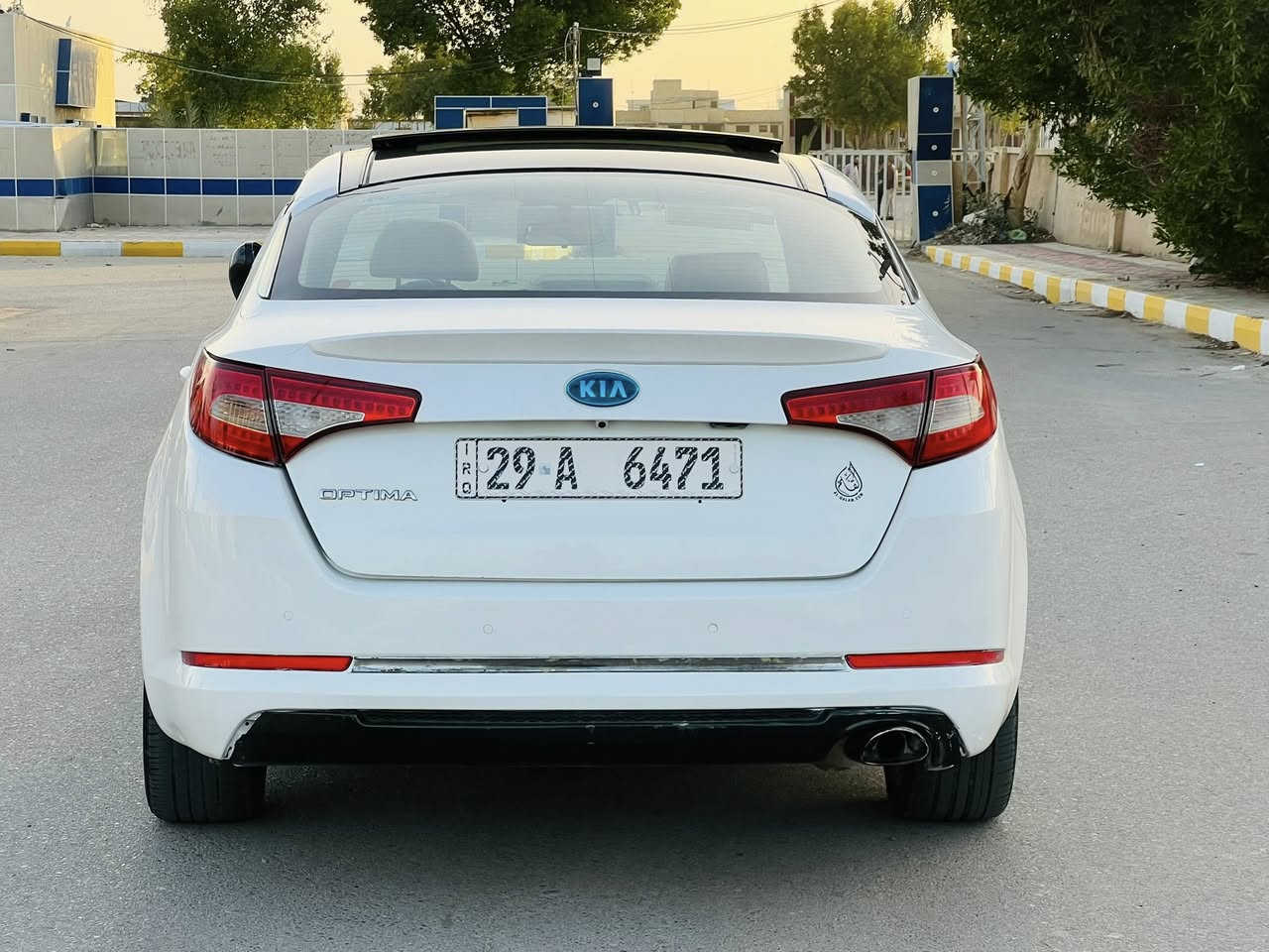 السلام عليكم

اوبتيما 2012 وارد خليجي فول 
مكينه 2000

السعر 107

بانوراما 

بصمه

لايت زنون 

مري شفط

تحكم ستيرن 

شفتات ستيرن 

تخم تاير جديد   
ويل كروم
رقم إنكليزي واسط
سياره بيه صفحه اليمنه مرشوشه ***********
مكان ناصريه
