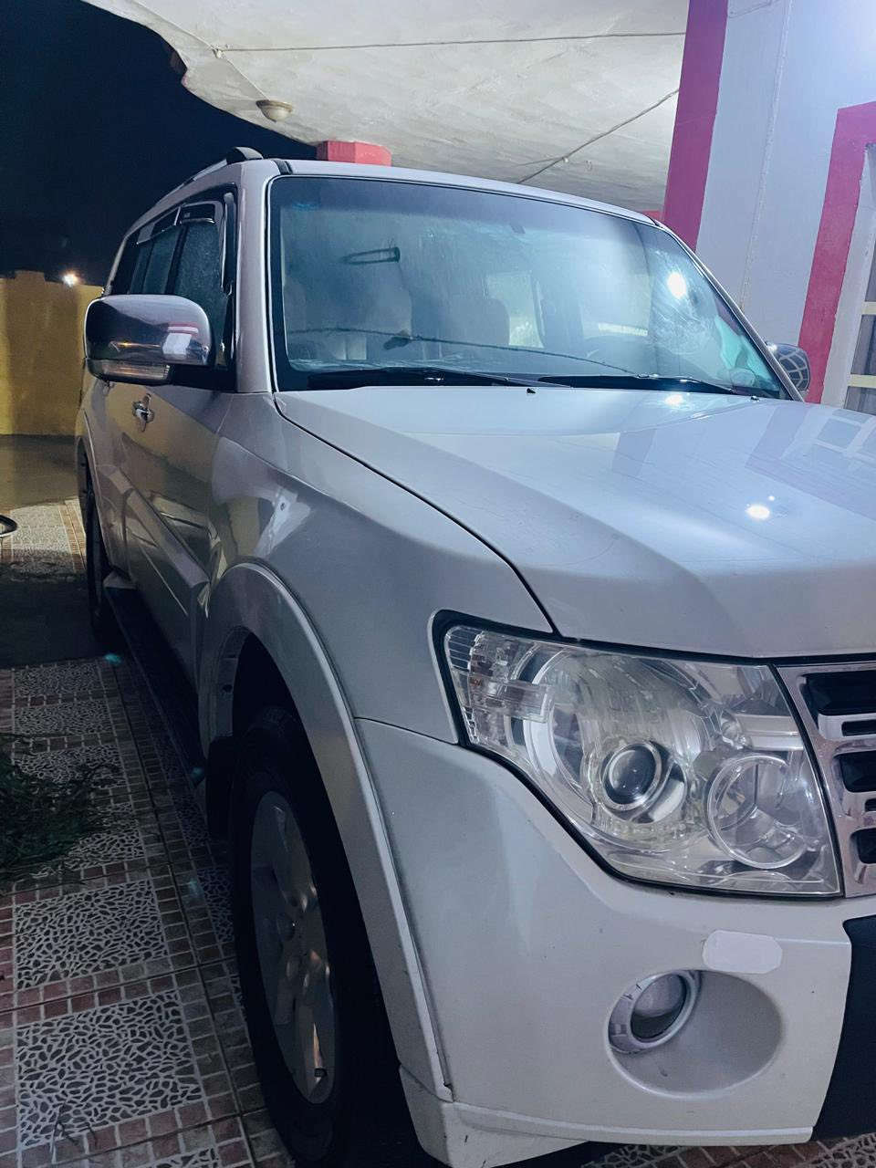 السلام عليكم 
باجيروا 2010 حبتور بغداد صدفي ماشية 277 حقيقي مكفولة كفالة عامة ماعدى الجاملغ الامامي الايمن بي بارد جدا قليل كير محرك خير من الله مامفتوحات ادامتها كاملة تخم تاير 
مكانها بغداد او ديالى 
السعر 145 بي مجال بسيط 
*********** ابو علي 
 التواصل على الرقم
