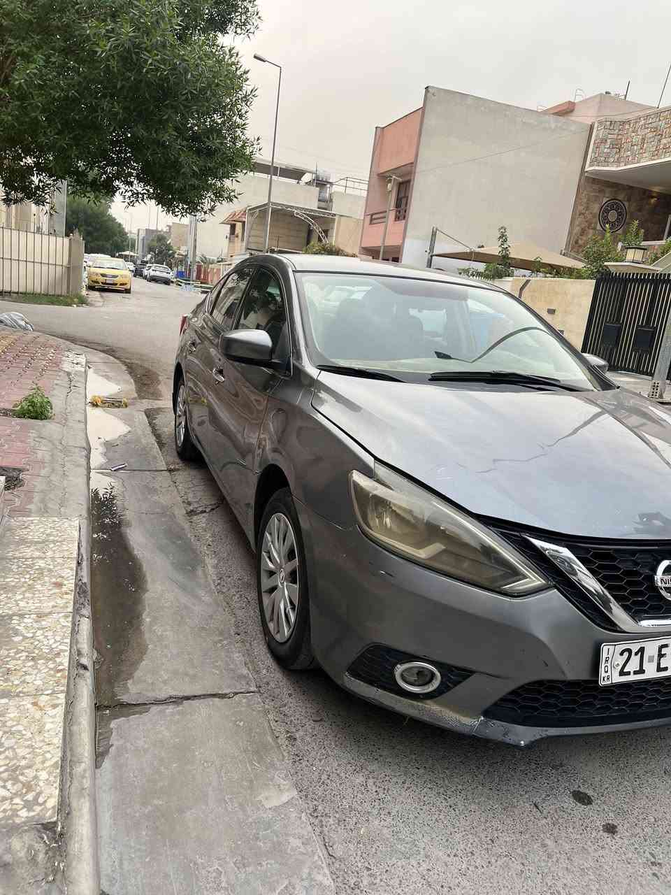 نيسان سنترا ٢٠١٧
شماليه وكاله بسمي تريد سنويه تريد وكاله بكيفك 
السياره مبدل بنيد وبيها اربع اصابع بارد بلجاملغ الامامي
و طخات شارع يعني يرادلها بوليش السياره تترجع وكاله 
كير مكينه تبريد كفاله عامه 
السياره بيها نقوصات يوكع من سعرها 
مكان السياره منصور يم ابو جعفر المنصور 
سعر 105

***********
