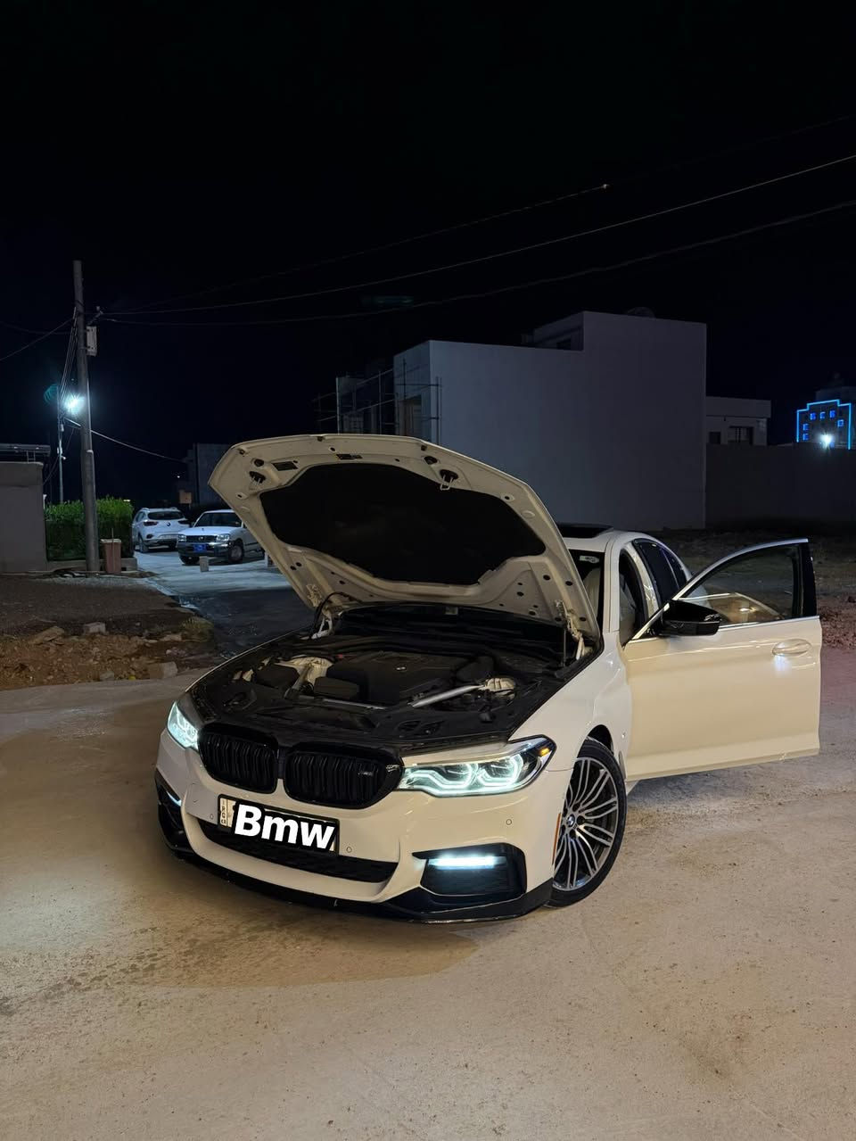 Bmw 530i G30 2019
كلين تايتل (بدون صبغ)⚔️⚔️
كت كامل M بلادي كله مختم 
مواصفات 
سلايد⚔️
ابواب شفط⚔️
جنطة كهرباء⚔️
داتاشو⚔️
خمس بردات ⚔️ 
سستم صوت هارمان كاردون ⚔️
رادار امامي⚔️
رادارات جانبي⚔️
تبريد منفصل⚔️
كشن منفصل⚔️
كشنات تدفئة⚔️
ستيرن تدفئة⚔️
ستيرن كهرباء⚔️
خزن كشن ميموري⚔️
كار بلي واير لس⚔️
عدادات ديجيتال كامل 3 مود ⚔️
فتحات تبريد تكم⚔️
شاشه ديجتال كامل⚔️
لايتات ADAPTIVE ⚔️
فتح صندوق بل رجل ⚔️
السياره رقم اربيل 
ماشيه 122 الف كيلو 
***********
سعر 285 مجال بسيط 
***********
