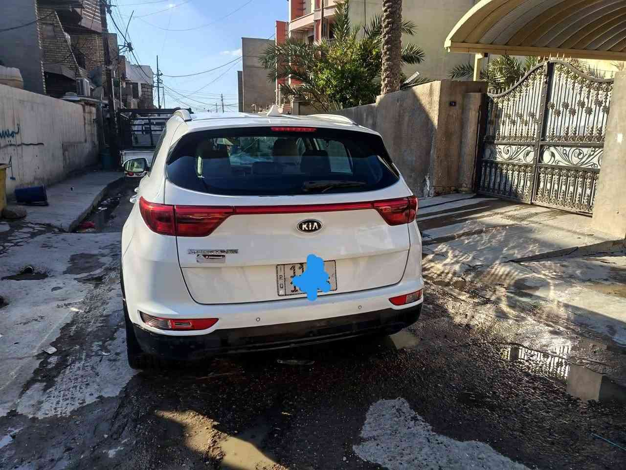 السلام عليكم كيا سبورتج خليجي بيها صبغ قطع ابيع حزام مكينة 2000دوش موديل 17 رقم بغداد بسمنه سعر 130 وبيها مجال مكان بغداد ***********
