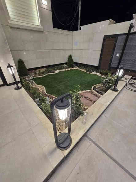 دار سكن للبيع في حي البنوك شارع باريس

🔺 المساحة : 230متر زيرو بناء فوول
🔻الواجهة: 7,66م         🔺النزال: 30م

🔷بناء حديث فول درجة اولى مع خدمات راقية:
     
      🔹 واجهة مرمر + ارضيات مرمر
      🔹️بوابة خارجية كهربائية وباب الصالة قاصة محكم الغلق 
      🔹️الابوب من الصاج 
      🔹️الشبابيك المنيوم تركي
      🔹️المحجر المنيوم زجاج تركي 
      🔹️الصحيات نوع تركي
      🔹نظام( كامرات+انترنت+سبالت)انابيب دفن
      🔹 اضواء سبورت لايت 
     

🔶الطابق الاول: 

       🔸️مدخلين 
       🔸استقبال.  
       🔸️صالة 
       🔸️مطبخ مستقل.  
       🔸️خدمات صحية 
       🔸️غرفتين نوم ماستر كبيرة
 
🔶الطابق الثاني: 
 
       🔸️  4غرف نوم ماستر  نوم
       🔸️خدمات صحية     

 ✔️موقع مميز  //شارع 15+ رصيف 4 م

📍موقع الدار:
حي البنوك / شارع باريس
      

______________________________________________

للاستفسار الاتصال على الرقم التالي ( يتوفر واتساب )
***********
او مراجعة مكتب الدار للوساطة العقارية الكائن في حي البنوك بداية شارع الكنيسة من جهة الجسر
