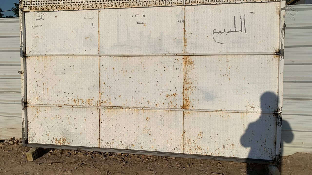 سلام عليكم بيبان عدد ثنين طول لواحد ٣متر ولرتفاع متر و٩٠ بيبان نضيفات حيا قطرت خياس ما بيهن عوزهن بس صبغ وتجي وشوف بعينك بعنوان بغداد قرب تقاطع لنهروان وهاذه رقمي ***********
