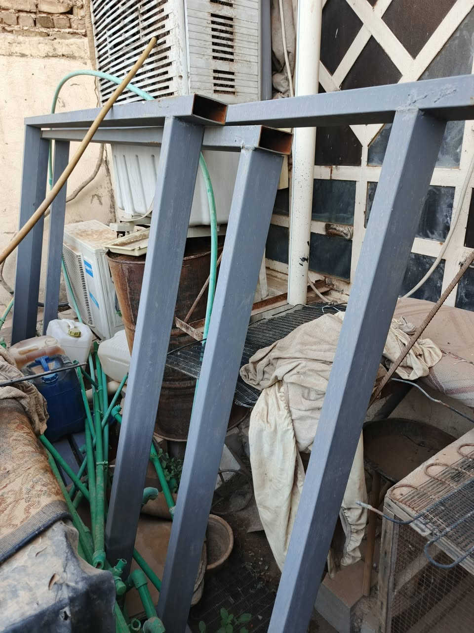 بعد اذن المسؤول
تانكي ٥٠٠ لتر اردني مع الصوندات ٦٠ الف جاهز ونضيف
بوري شخاطه ٣ ملم المتر ٣ الف مصبوغ ضد الزنجار غير مستخدم
ميز المنيوم عرض ٢ متر وارتفاع ١٦٠ سنتيم يحتوي على رفوف السعر ٤٠ الف
طباخ عشتار ابو الفرن السعر ١٠٠ الف
النجف 
رقم الوتساب ***********
