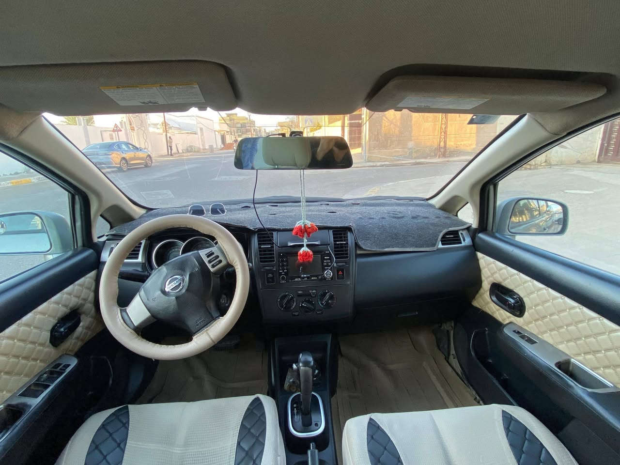 نيسان فيرسا للبيع 2011
هايدروليك كير جديد 
محرك على أيدي جديد 
تايرات كوري بعدها بالضمان 
باتري شركة ACDelco بعده بالضمان 
دسكات شركة دبلنك بعدها بالضمان 
دهن بريك جديد 
فلانجات مصفرة 
بنزات خلفية جدد
دبلات أمامي خلفي جدد + قواعد دبل 
مي راديتر زيتي + راديتر جديد + ولفات حماوة 
شريط ستيرين جديد اصلي 
بلكات جدد + فلاتر تبريد و شوته 

صبغ حزام بدون قمارة بدون تكم 
(كفالة من الجفية و الگلبة )
حادث أمريكا جاملغ أمامي عكس السائق 
و ربع بنيد 
و بالعراق جاملغ خلفي عكس السائق 
يحتاجلها زوج بك لايت سعرالزوج  ١٠٠ الف كصه 
٧٠ الف زوج التجاري  و صبغ دعامية خلفية 
السعر ٦٥ قفل 
تحويل مباشر بدون وكالة
***********
