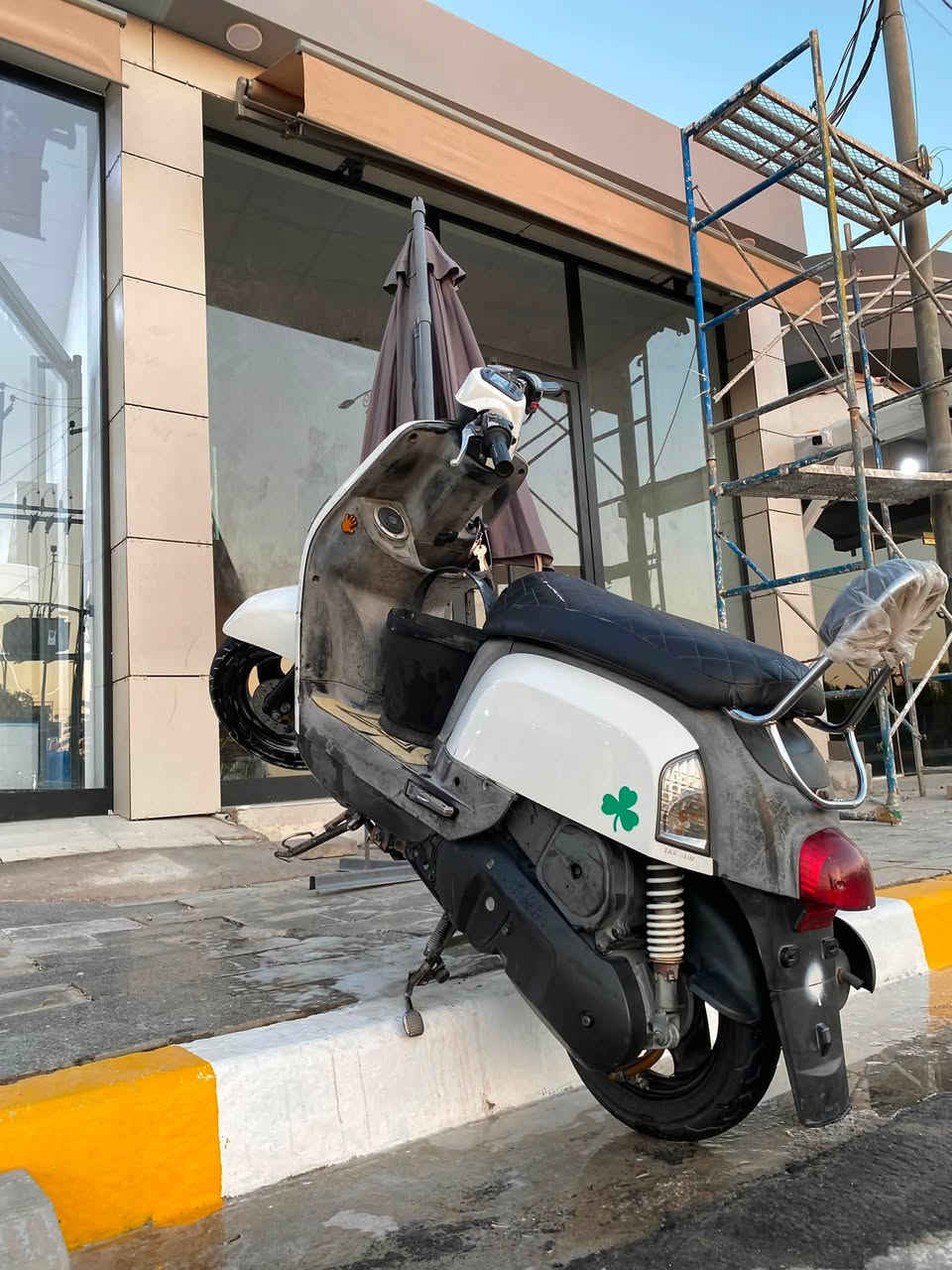 ماكس بوليس نوزل
محركة كلش نضيف
الدراجة نفس الي بلصورة 
عنواني كربلاء المقدسة الجمعية مقابيل تعليب 
دراجة متعوب علية هواي دراجة مال جناي 
طالعة من المعرض صالة 3اشهر 
السعر خاص ***********
خاص هم موجود 🧿
