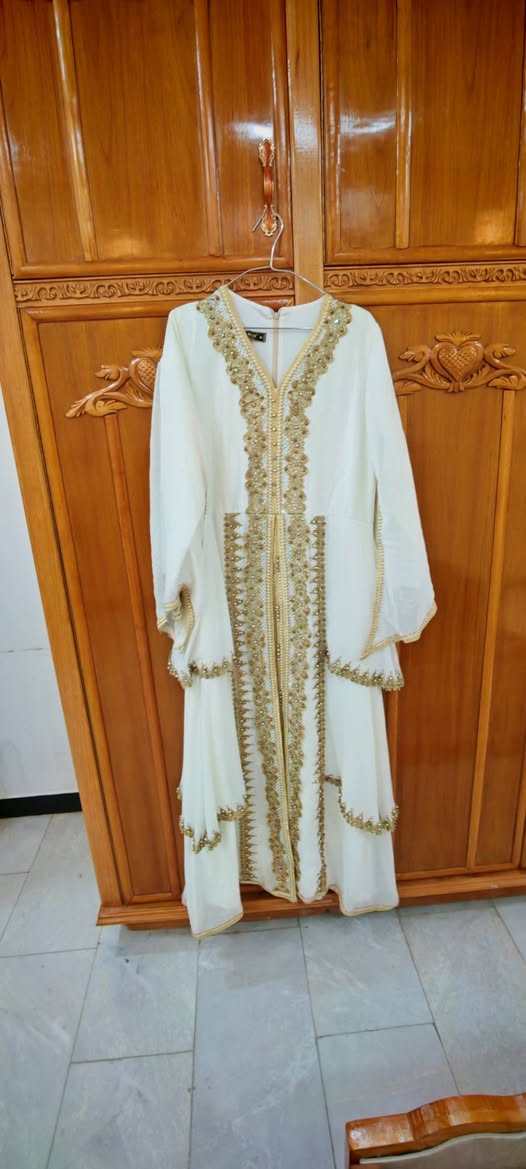 ملابس نسائيه للبيع قياس XL  كلهن ملبوسات مره وحده فقط
القفاطين على 50
القفطان الاخضر ب40
الصايات الوحده ب 40
للاستفسار ***********
