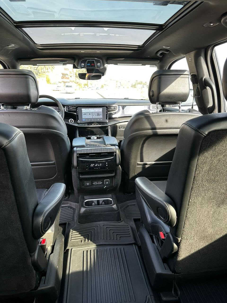 السلام عليكم 
جيب واكنير موديل2022 8سلندر5700 فول مواصفات ميحتاج اذكر  اعلئ فئه 
وارد امريكي حادثه باب خلف السائق مبدل اصلي وكاله 
رقم بغداد تحويل ثاني يوم 

مكاني بغداد البياع ***********بيع او مراوس
