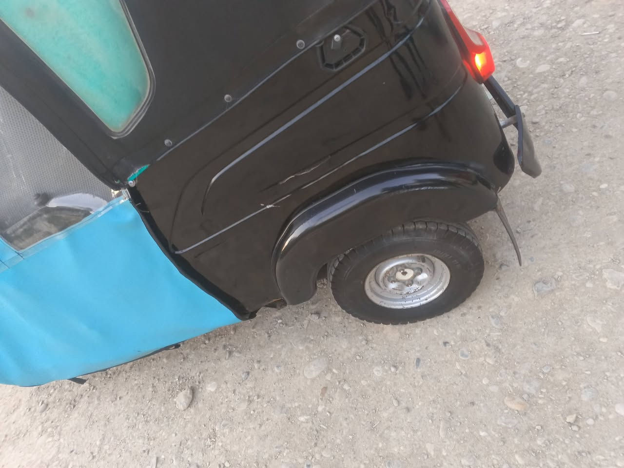 سلام عليكم تكتك للبيع موديل 2022 رقم وسنويه تحويل ثاني يوم الاستفسار على ***********
