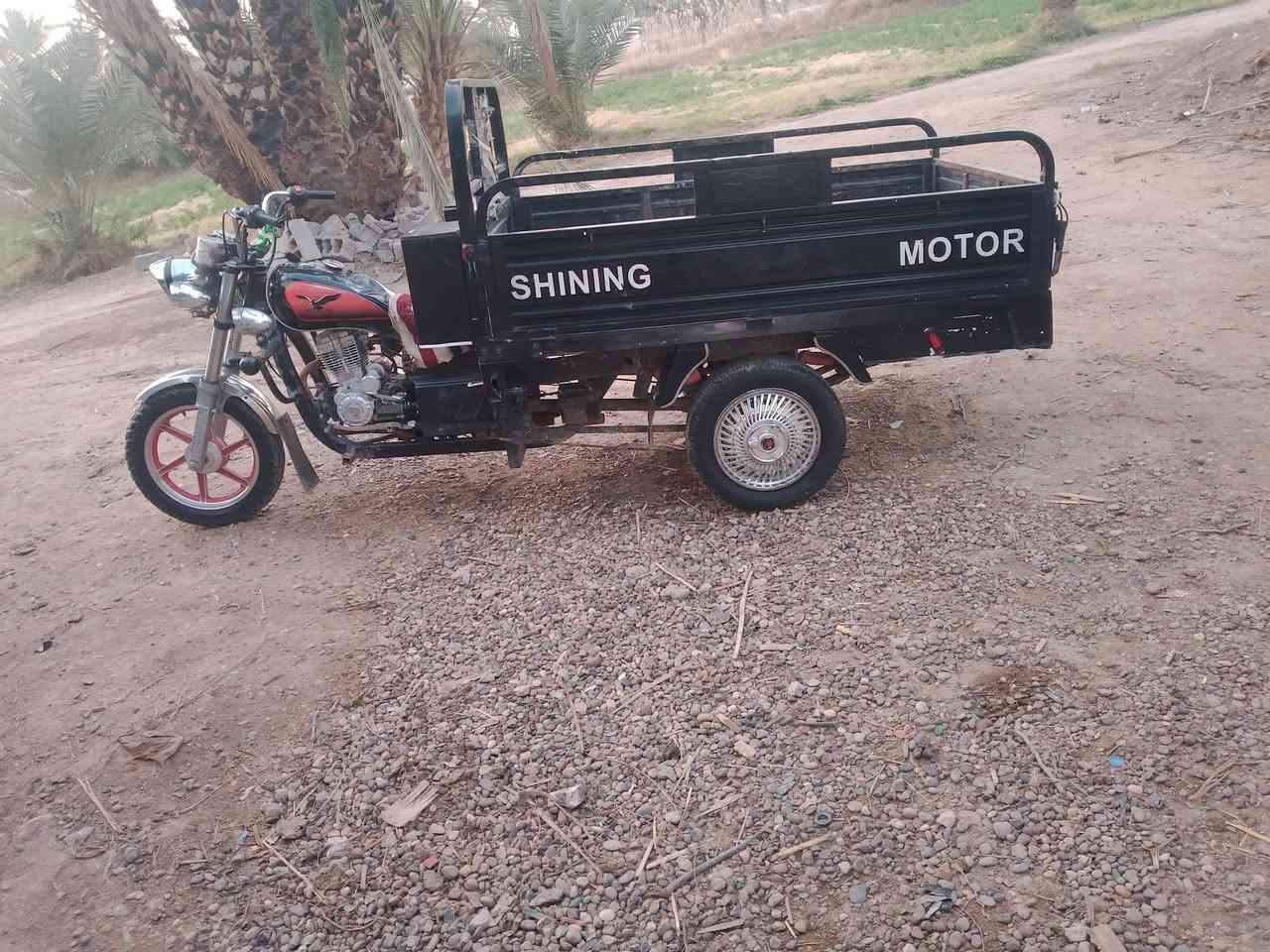 سلام عليكم ستوته لبيع 2021وراق اصولي  مكفواله من ركبه وشاصي شوفت عينك ستوته مكاني بابل المسيب سعره 1500 وبيه مجال قليل حك جيه  ***********
