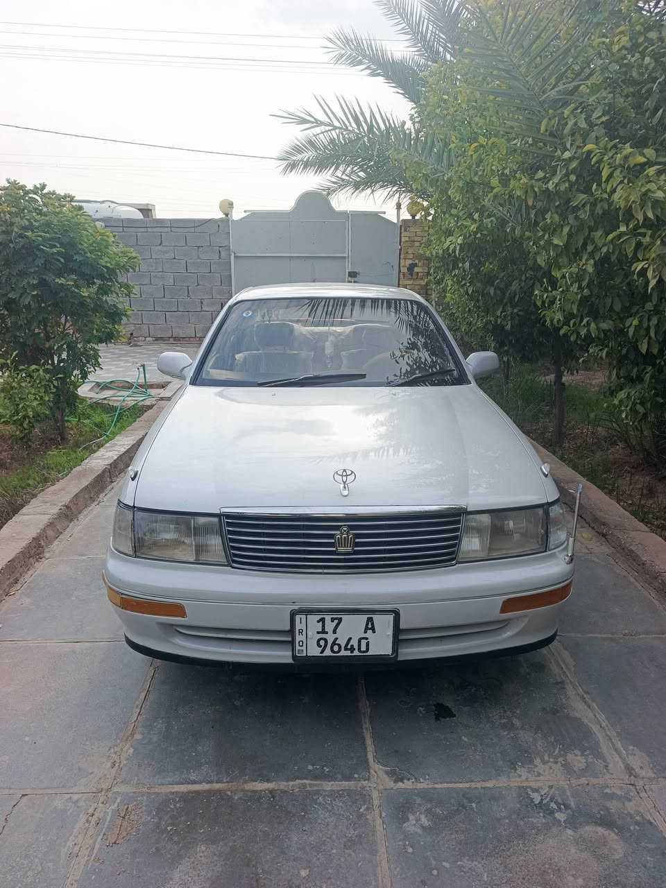 السلام عليكم بطه متصل موديل 1992 رقم مثنى انكليزي كير ومكينه جديد مكفولة كفاله عامه ما عدا صبغ جماليه دواخل جديد حداديه جديد كشن كهربائي
الاتصال 
***********
***********
