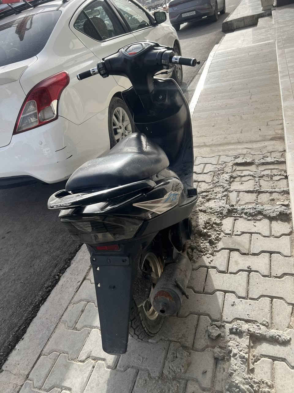 ماكس عدله شرط محرك حاويه بعدها برغي ما مفتوح بيها مثل مشتوفون بالفيديو كلشي شغال نكرة سلف اريد اراوسها بفورزه لئن الماكس ما متعود عليها مثل الفورزه *********** العنوان كربلاء
