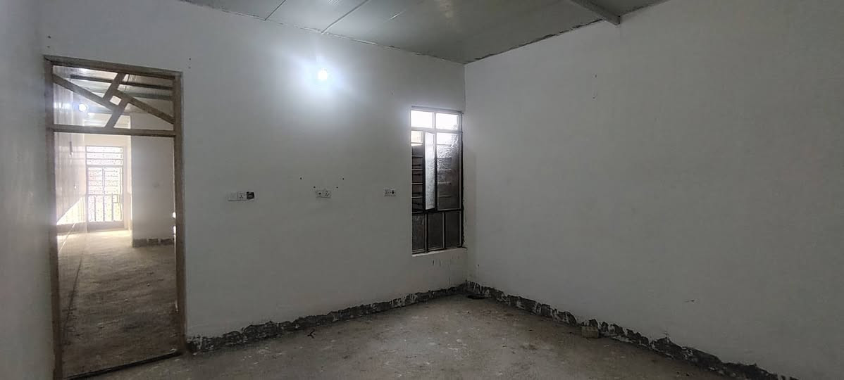 بيت للبيع مساحة 115 واجها 5 امتار و النزال 23 الموقع حي جابر النصاري قرب الفلكة  للتواصل واتساب او الستفسار( ***********)
