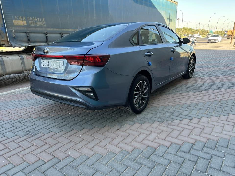 السلام عليكم
للبيع سيراتو خليجي موديل 2021 هزة ورقم جديد رقم بابل الدولي مكينة كير حدادية تبريد تدفئة على وضع الشركة مكينة 1.6 دوش وگير اي تي المرغوب ماشية 95 الف بيها صبغ جاملغ امامي وباب السايق بدون تبديل وبدون داخل السعر المطلوب 135$ مكاني كربلاء 
للاستفسار ***********
