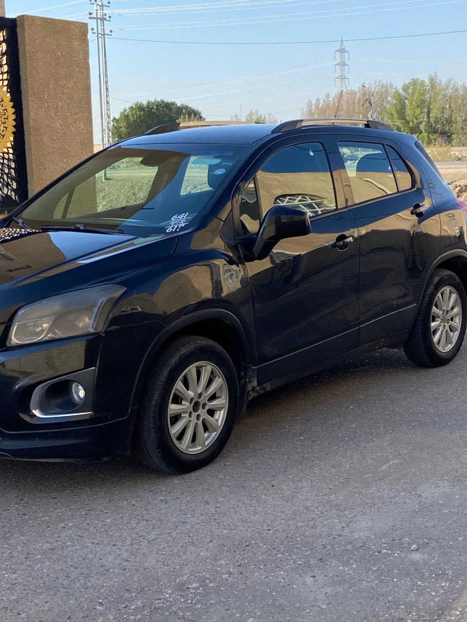 السلام عليكم بيع سريع جوه السوك شوفرليت تراكس خليجي بسمي وكاله تحويل آني حاضر موديل2015السياره جاهزه كير ومحرك كفاله تخم تاير جديد حداديه جديده
 السعر 77وبيها مجال اللاستفسار ***********
مواصفات السياره 
شاشه 
كامره 
حساسات 
تحكم ستيرن جهتين 
جام كهربائي 
مري كهربائي 
بيع فقط بدون مراوس وما ترهمً قسط☝️☝️☝️
