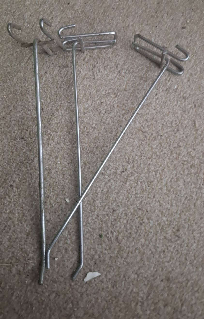 شبجة تعليك حجم الكبير 4قطع موجود سعر القطعة 15.000 الف 
و شياش تعليك مشكل حجم ٣٠ سم ب ٥٠٠ دينار 

الي تفيدة يتفضل خاص و اكو توصيل


**إذا كنت صاحب هذا الإعلان وتريد حذفه لأي سبب، رجاءا أرسل رسالة إلى الدعم الفني**