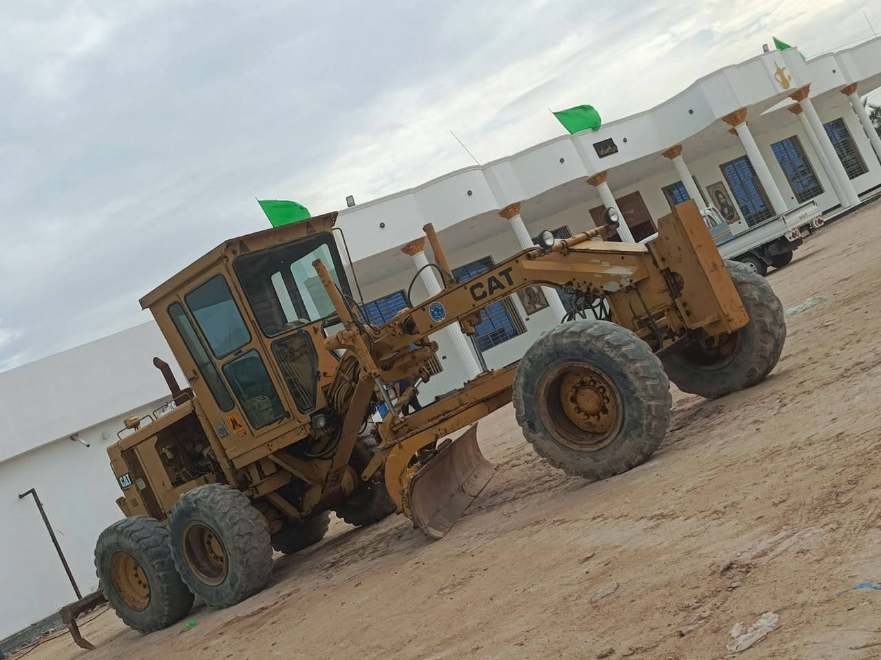 كريدر دخول جديد  جي 12 موديل 90 جاهز للعمل مكينه جديده كلش بسعر مناسب الشري يتصل   ***********
