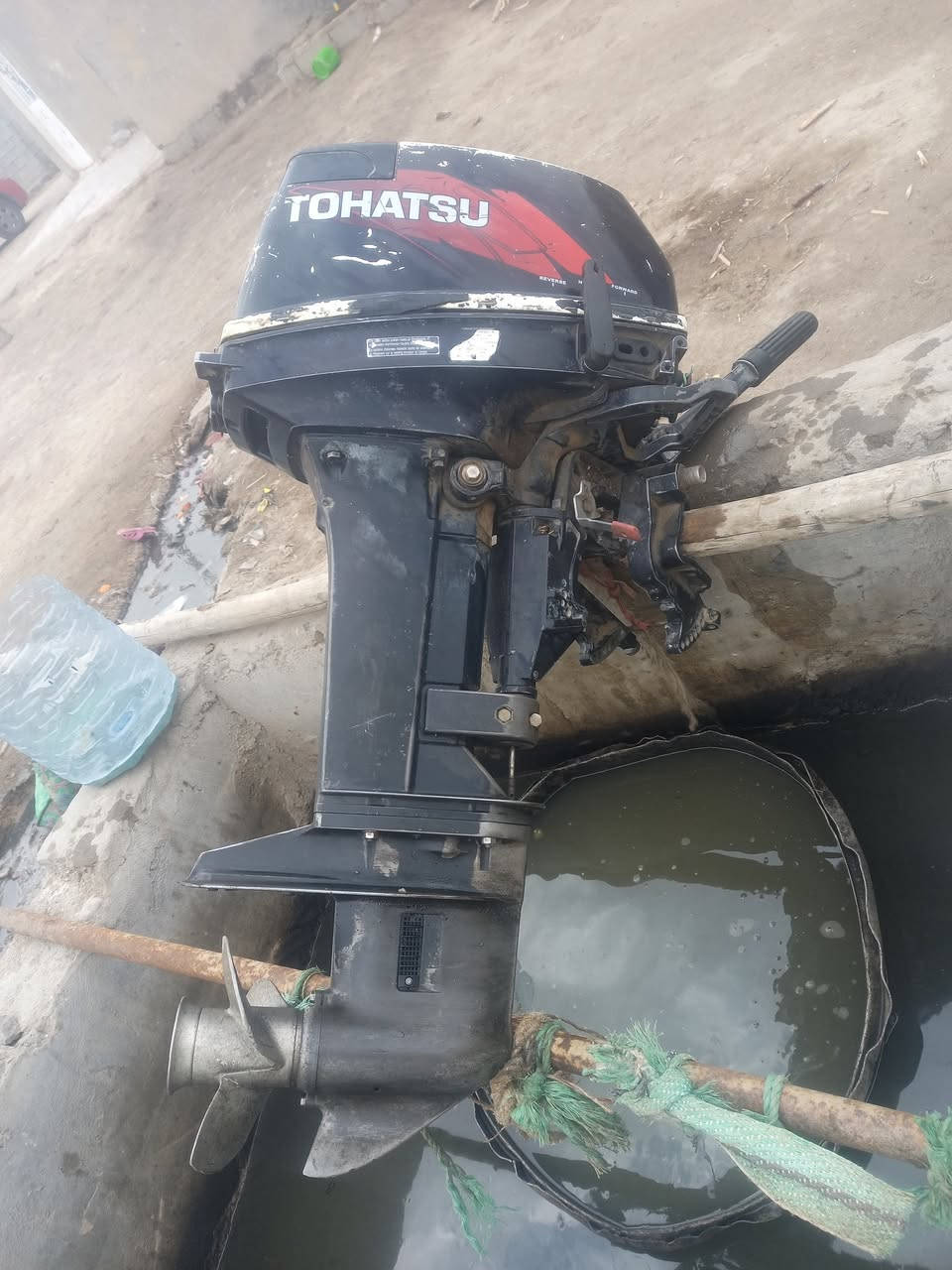 السلام عليكم عندي وكيل دهيسو محرك مفتوح دين ما مفتوح سعر 500 رقم التليفون ***********
