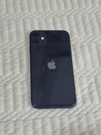 ايفون 11 عادي ذاكره 128  دبل سيم   بطاريه 74    كلشي مامبدل بي بس ينرا...