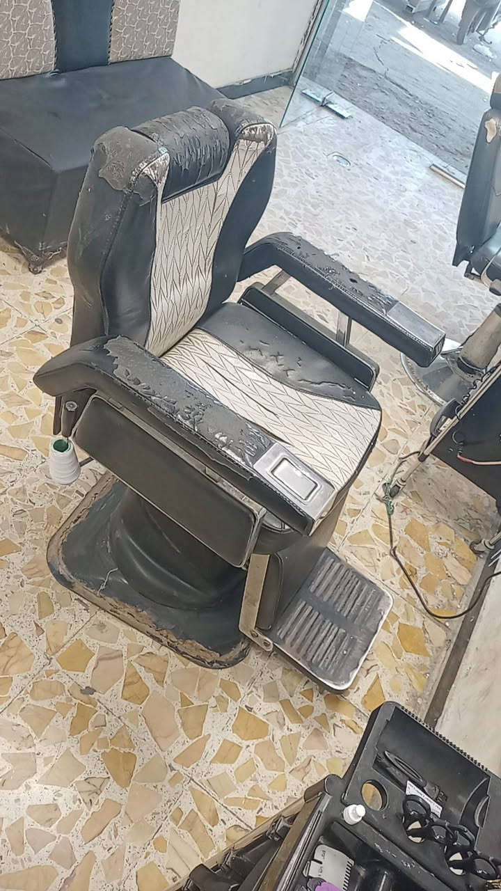 سلام عليكم للبيع قفلهن 250 مكاني مدينة الصدر واذا اكو كراسي صغار عادي يرهمن مراوس


**إذا كنت صاحب هذا الإعلان وتريد حذفه لأي سبب، رجاءا أرسل رسالة إلى الدعم الفني**