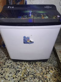 للبيع ب100قفل ثنينهن07755362232