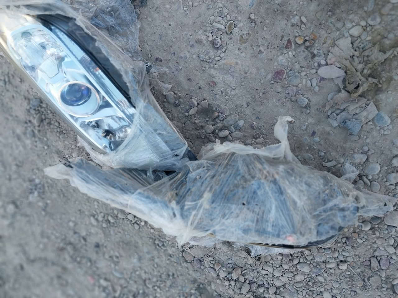 للبيع... زوج لايت ماليبو وارد خليجي موديل ٢٠١٣ ٢٠١٤ ...
العنوان :- بغداد-الحي الصناعي في باب الشيخ .  
هاتف :- ((***********))
