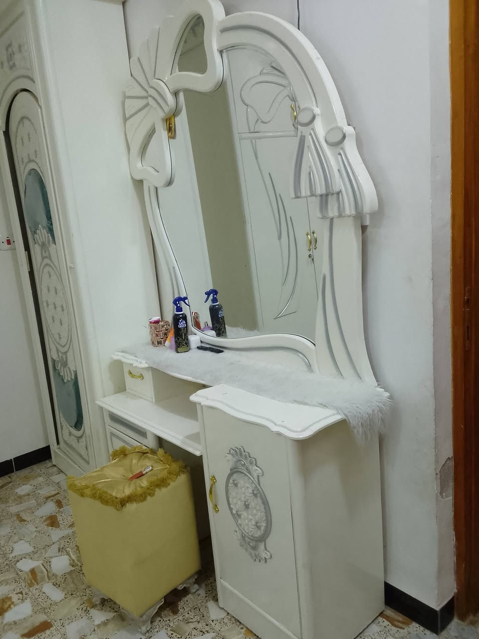 غرفه صاج تصميم تركي مستعمله قليل الكنتور ابو 6مع ملحقاتها كامله السعر 850او بيها مجال بغداد حي اور الرقم موبايل ***********
