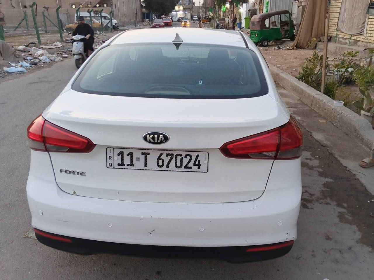 سلام عليكم شباب سيارة فورتي للبيع موديل 2017  خير من الله تخم تاير حدادية كلهة جديدة السعر 110وبيهة مجال الطيبين مكان مدينة الصدر  وهاذة رقمي وشراي بي خير ويدلل *********** وسونارهة منشورة
