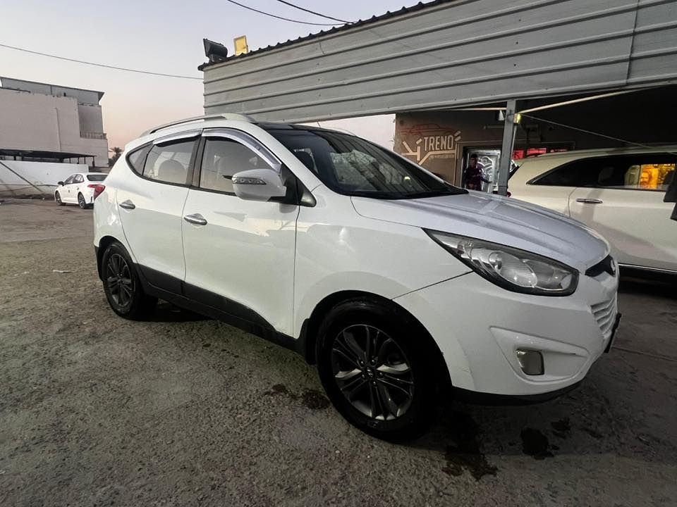 توسان موديل 14 وارد خليجي      عنوان ديوانيه /السعر120  مجال قليل محتاجه حداديه فقط مكفوله تبريد مكينه وكير***********
حادث بسيط بين البيبان ضربه ستوته ومعدله
