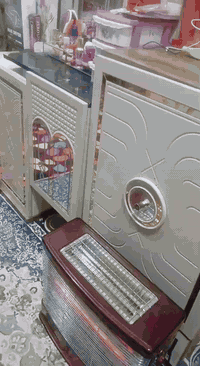 غرفه لبيع السعر ب900 وبيها مجال للاتصال ع رقم***********
