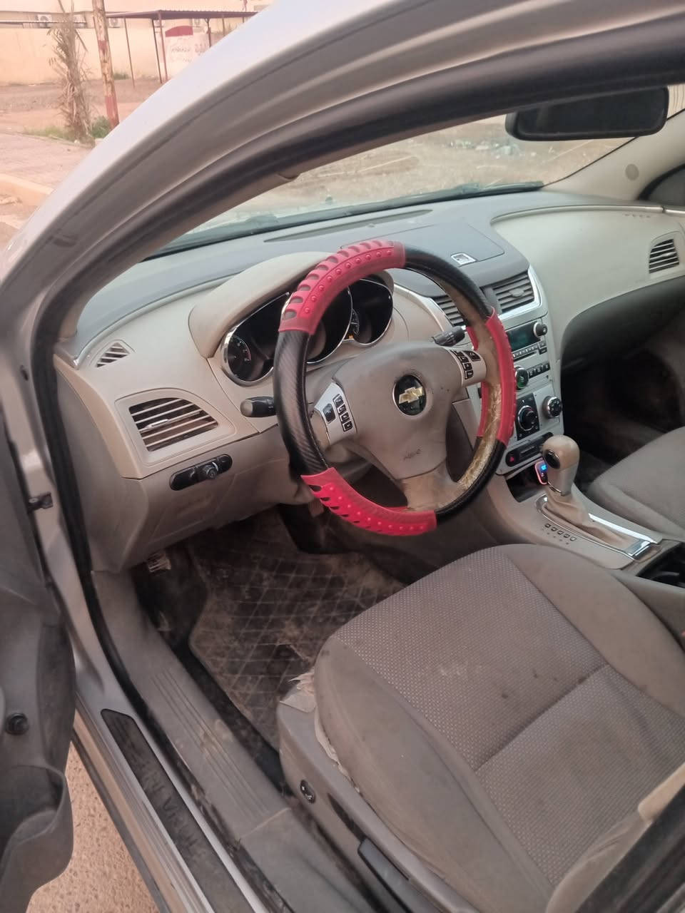 السلام عليكم ماليبو موديل ٢٠١١ محرك ابلادي ٢٤٠٠ محرك كير تبريد كهربائياته كل جيد بس صدر اتريد مكان صلاح الدين الضلوعيه السعر ٧٥ وبيها مجال بيع امراوس يرهم الاتصال عل رقم ***********
