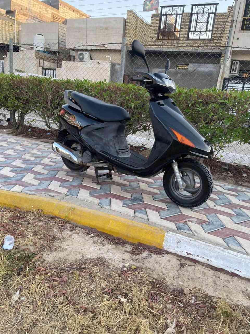 فراشه ياباني مأخذه ع أيدي مكفوله من كلشي من مكينه من كلشي سلف هندر عداد سرعه شغال بازين شغال مكينه خرسه وكله ع لبلاد مامتعوبه ع أيدي شرط السعر ٦٥٠ الرقم 

***********
