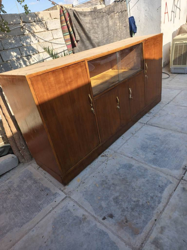 بوفيه صاج اخت تزكام نضيفه طول مترتين ونص كل نقص مابيه 

‏‪0788 746 2170‬‏ ديوانية, القادسية
