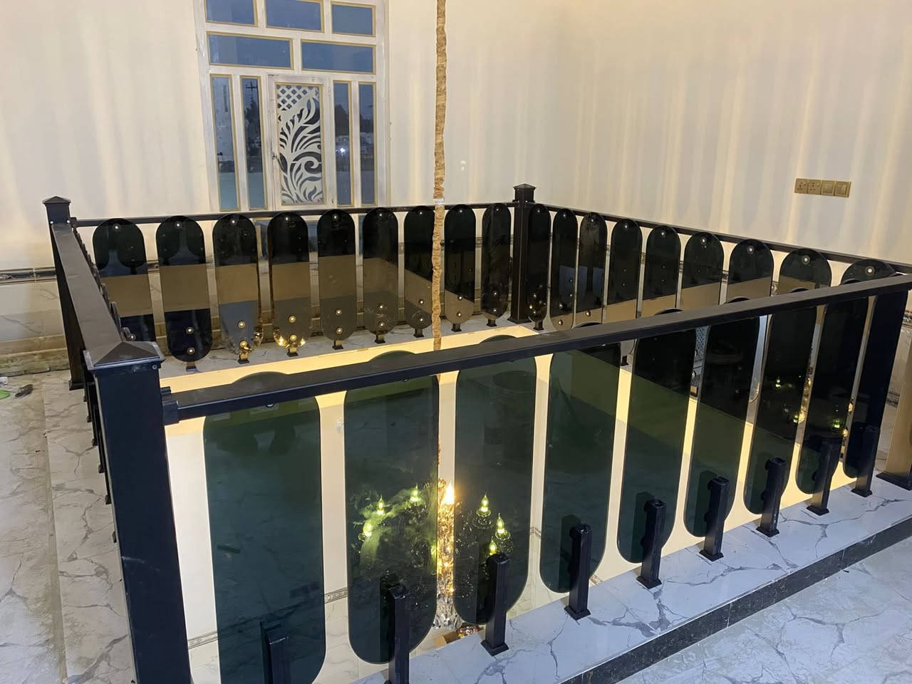 شركة البراء 

 ابواب المنيوم ثقيل مع روك بنل 10ملم تركي
وشبابيك S55 سراي تركي
 
#اقساط بسعر النقد لحاملي ماستر رافدين

نقدم لكم أرقى خدمات ( الألمنيوم والحديد ) بجودة استثنائية وتصاميم تناسب جميع الاحتياجات السكنية والتجارية. نجمع بين المتانة، الأمان، والأناقة العصرية لنضمن لك حلولاً متكاملة تلبي كل تطلعاتك.

🔹 تجهيز منزل كامل بأحدث أعمال الألمنيوم والحديد وال .PVC

🔹 شبابيك، أبواب، محجرات، ومطابخ مخصصة.
🔹 مواد ذات مناشئ عالمية.
🔹 تنفيذ سريع بأعلى مستويات الدقة.
🔹 خامات من ارقى الانواع وضمان على جميع الأعمال.
🔹 شبابيك ألمنيوم سراي التركي بأحدث المواصفات، مقاومة للعوامل الجوية، مع عزل حراري وصوتي مثالي.
🔹 أبواب رئيسية وداخلية بأشكال عصرية توفر الأمان والفخامة لمنزلك.
🔹 محجرات سلالم وبلكونات بأحدث التصاميم، تجمع بين الأناقة والجودة.
🔹 مطابخ ألمنيوم و( HDF ) مخصصة بتصميم حديث يناسب جميع المساحات والأنماط العصرية.
🔹 واجهات زجاجية (Curtain Wall) تضفي لمسة معمارية متميزة للمباني الحديثة.
🔹 زجاج مسكرت وعاكس يمنح الخصوصية مع تصميم أنيق وعصري.

📍العنوان / الرمادي -شارع المحكمة -قرب مجسر الزيوت.

للاتصال&واتساب
***********
***********
***********

#اقساط بسعر النقد  ⛳️

💬 تواصل معنا الآن وابدأ رحلتك نحو تصميم عصري بأعلى معايير الجودة! 🚀
