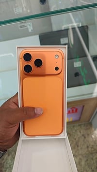 للبيع ايفون 17برو ماكس ذاكرة 256بطارية 100 ماستر السعر خاص أومراوس 077...