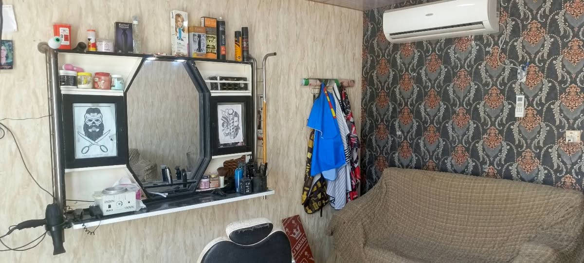 محل اليجار مال حلاقه تريد هوه وأغراضه تريد بس المحل تريد اغراض لبيع عادي مكان سيادين حي زهراء قرب مدرسه رشيد على الكيلاني عمارة, ميسان


**إذا كنت صاحب هذا الإعلان وتريد حذفه لأي سبب، رجاءا أرسل رسالة إلى الدعم الفني**