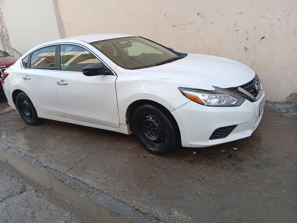 نیسان ئاڵتیما 2018 خلیجی 
تەنها مووسە 
عام بۆیاخە بێ زەربەو ناو گرتن 
سعر 58 وەرەقەو مەجال
شوین کەلار *********** كالار, السليمانية
