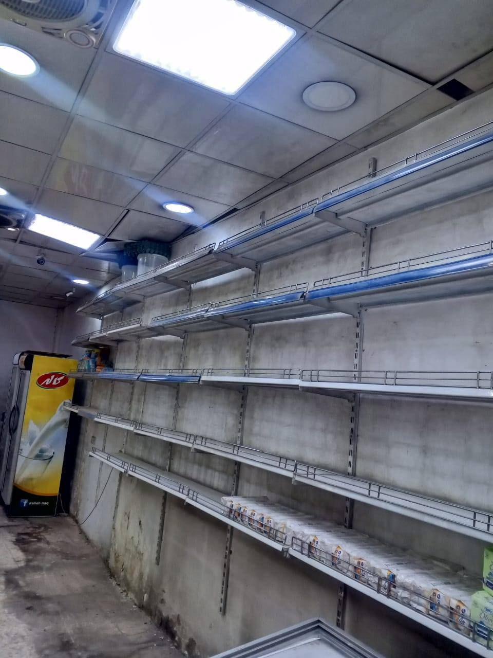 السلام عليكم عندي هاي الرفوف محل البيع المكان بغداد ***********
‏‪
