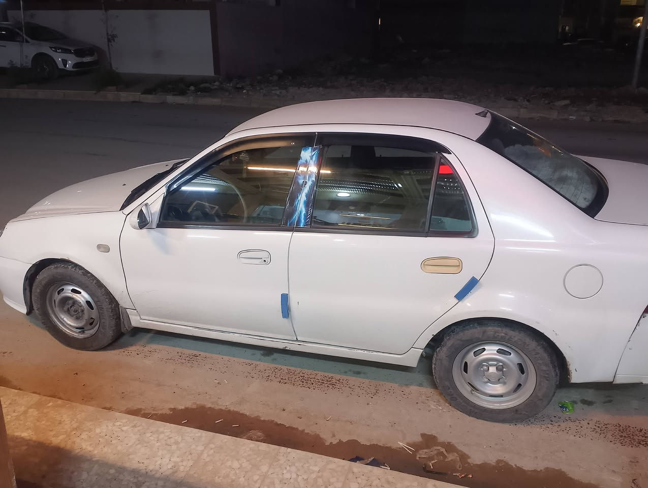 سي كي 2013
قصه قديمه بيها صبغ بل جاملغ السائق شبر بخ بدون معجون سيارة ما شاء الله نضيفه مال بيت 
محرك بدايه صرف 
للتواصل ***********
