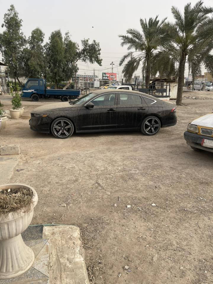 سلام عليكم هوندا اكورد للبيع موديل 2024 اسبورت ماشيه 40الف بسعر 190 وبيهة مجال رقم بغداد باسمي صور الحادث بالمنشور رقمي ***********
