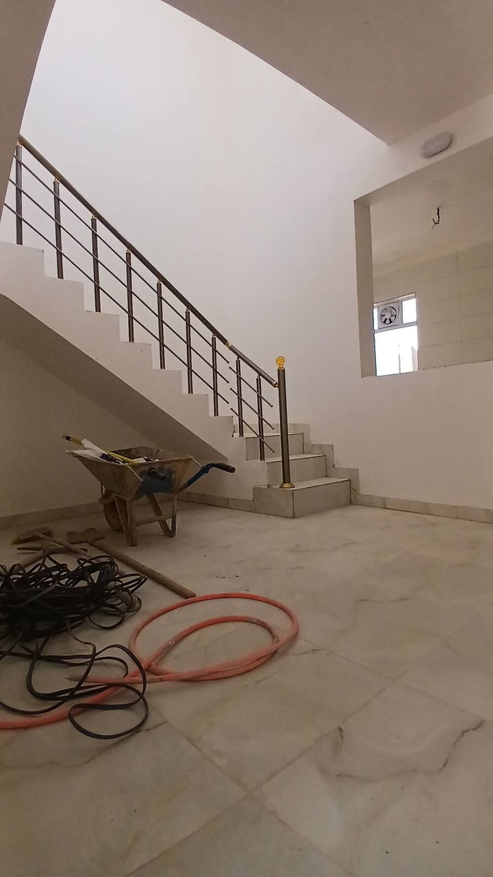 على بركه الله بيت للبيع دوانم المعمل مساحه ١٠٠متر طابق واحد زيرو يتكون غرفه واحده مكان البيت قرب الساتر 
السعر مناسب للاستفسار اكثر اتصل *********** او زياره مكتب زمزم
