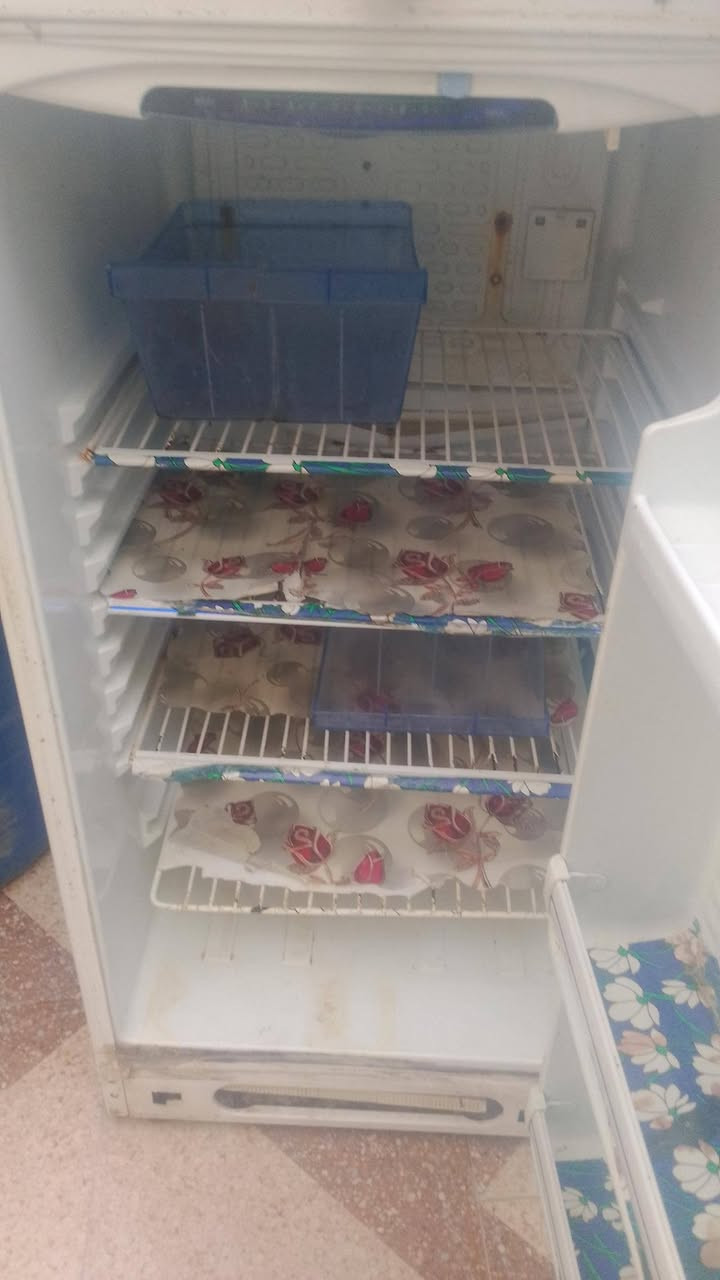 سلام عليكم 
ثلااجه نضيفه و شغاله تجميد فول تجي و تشوف 

سعر 135 بيها مجال بصيط مكاني خمسه كيلو


**إذا كنت صاحب هذا الإعلان وتريد حذفه لأي سبب، رجاءا أرسل رسالة إلى الدعم الفني**