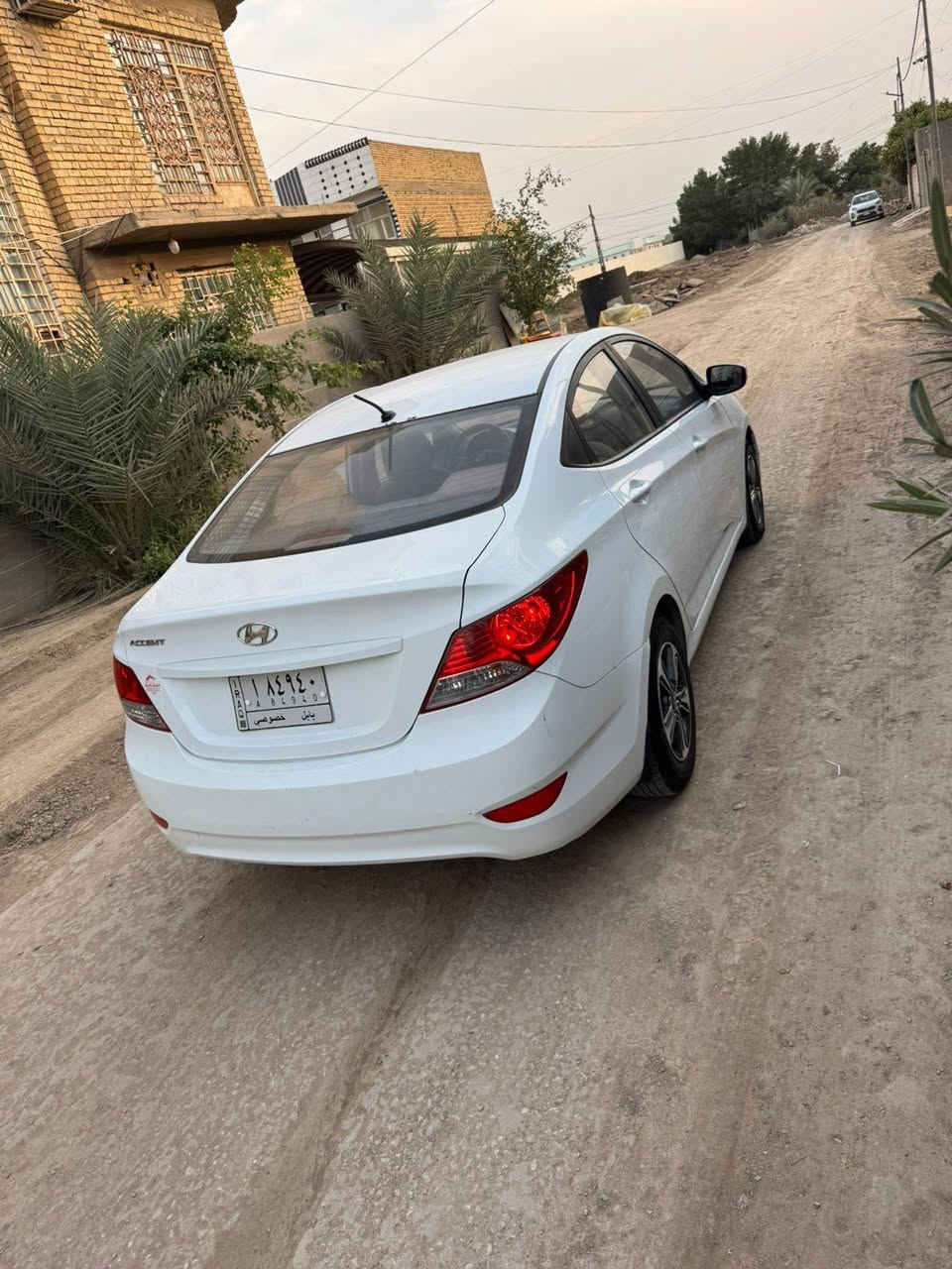 السلام عليكم اكسنت موديل ٢٠١٧ خليجي مكينه ١٤٠٠ سياره رقم بابل مكينه وكير وتخم تيار كله جديد كهرئيتها كلها شغاله كفاله السيارة من كلشي السعر ٩٨ وبيها مجال مكاني بابل ***********
