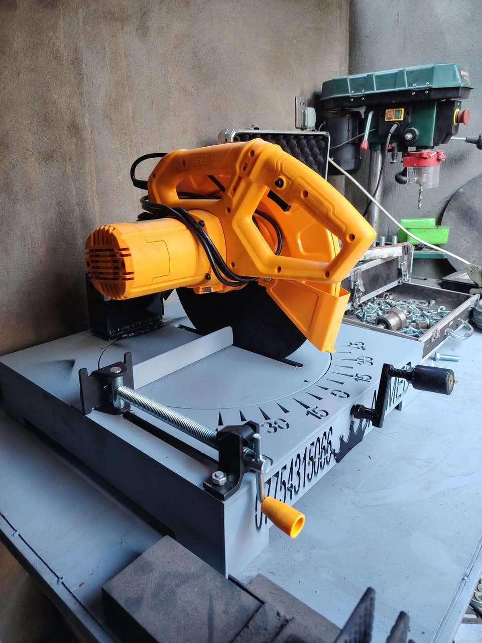 يالله بس الله الرحمن الرحيم قاعده معه كتر انجيكو 2200 واط شرط الشغل عرض من اليوم لجمعه 220 الف شامل التوصيل والهديه فيته وكونيه ***********
