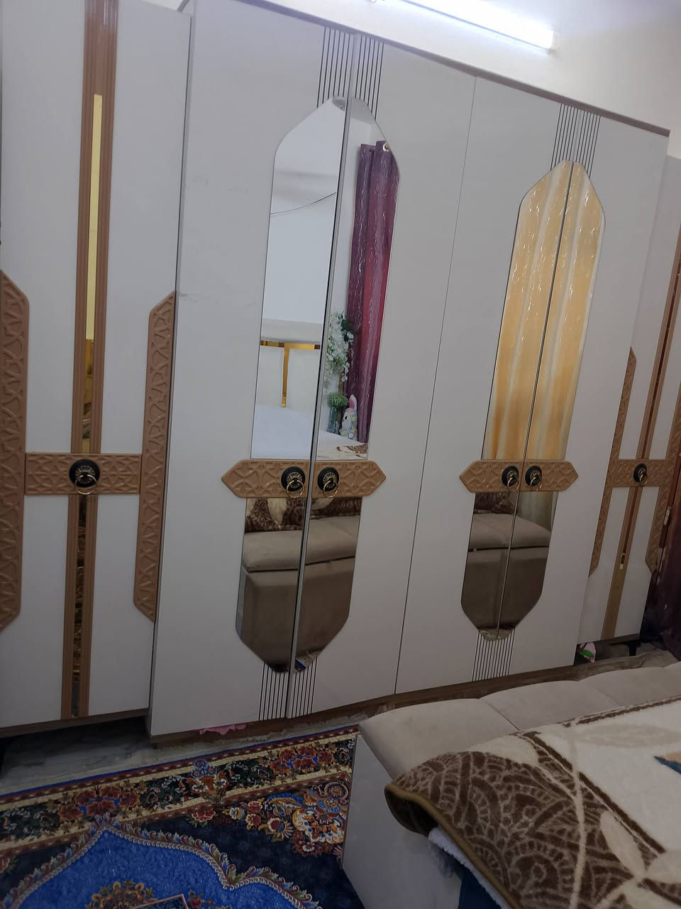 للبيع مكاني سريدات 8قطع والدوشك هديه بعدها جديده واي ضرر مابيها  اي استفسار عل خاص


**إذا كنت صاحب هذا الإعلان وتريد حذفه لأي سبب، رجاءا أرسل رسالة إلى الدعم الفني**