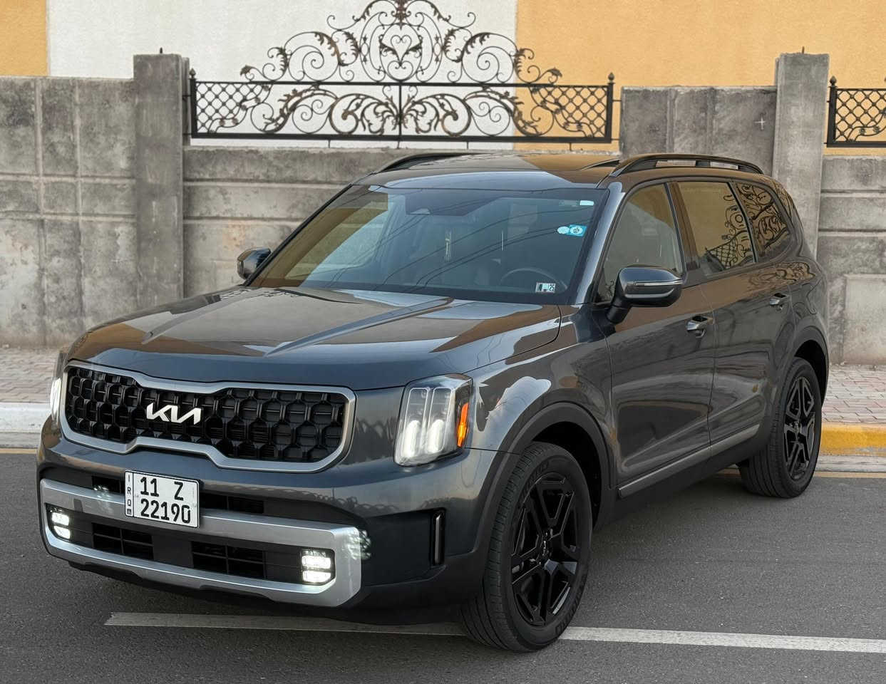 كيا تلورايد EX 2023
رقم بغداد الدولي تحويل مباشر 
حجم المحرك : 6 سلندر 3800
عداد المسافه : 14 الف mill
الضرر : مكفوله من الصبغ والتبديل بيها تقرير مياه امطار غرق لدوسه بدون اي عطل 
المواصفات EX 
فتحة سقف - فور ويل 
بصمة تشغيل وابواب تشغيل عن بعد 
صندوق كهرباء - مقاعد جلد كهرباء 
مقاعد تدفئه تبريد - مري شفط 
3 شاشات كار بلي - كامره خلفيه 
تبريد 3 قطع - 7 راكب مقاعد VIP 
السعر 280 ورقه قابل لتفاوض
*********** مهندس حسين  
كربلاء / حي الحسين 
شركة_المتحدة_لمزادات_السيارات_وقطع_الغيار
