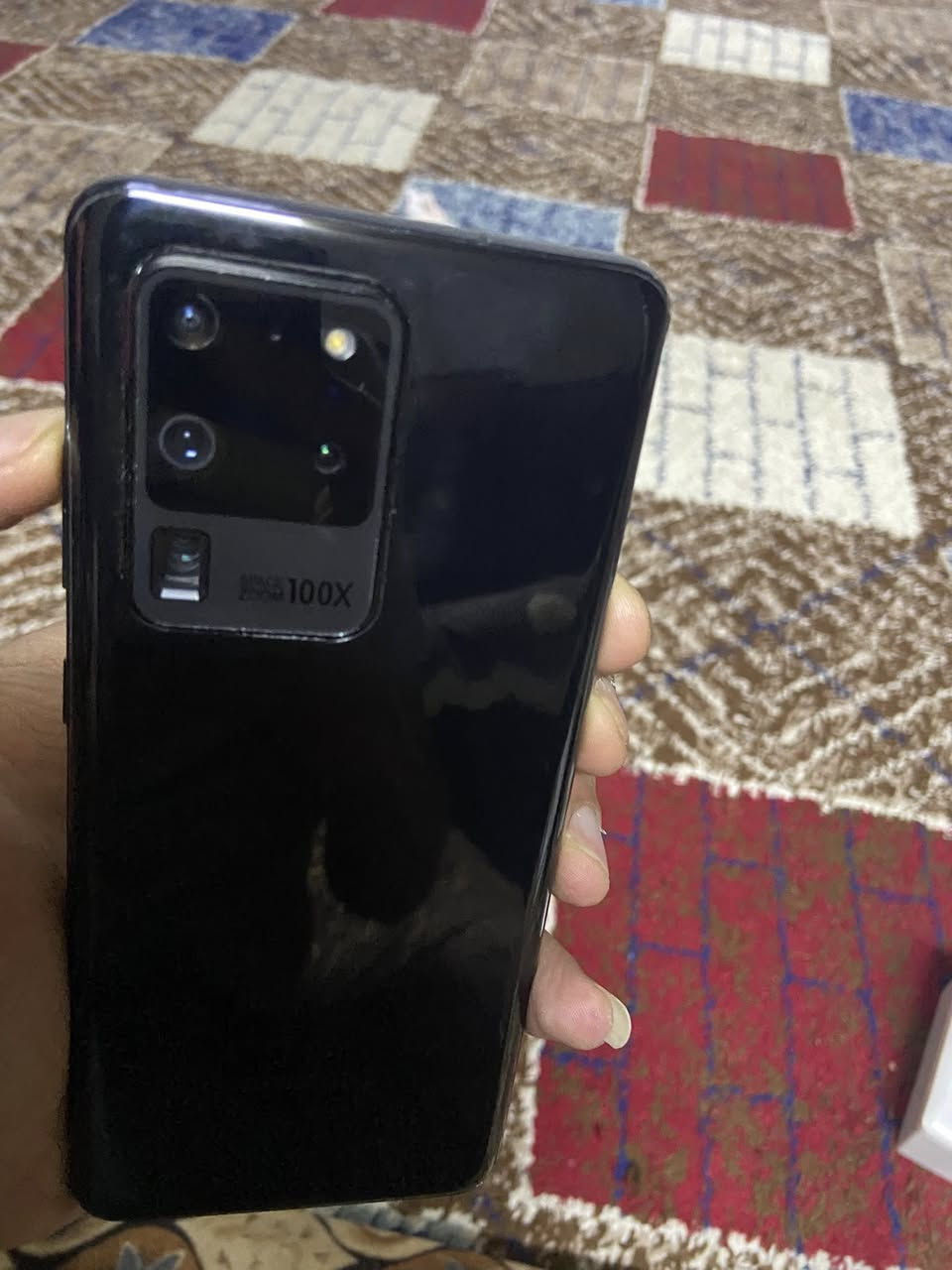 سامسونك 20 الترا كامرة 100x ذاكرة 128 رام 12 جهاز نظيف كلش بدون اي عيب سعر 300 بي مجال ويرهم مراوس ***********
