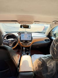 للبيع شوفر اكيونكس موديل ٢٠١٨حجم المحرك ١٥٠٠  داخل لونين السعر 100 ورق...