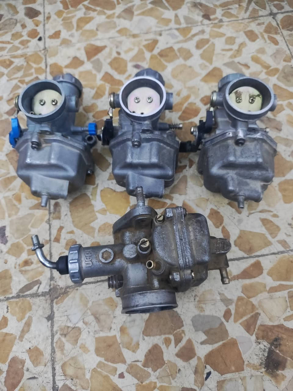 سلام عليكم يالله غراض مال ستوته للبيع كلمن وسعره غراض نضيفه شرط مكاني كربلاء امن داخلي راسلني وتدلل ***********
