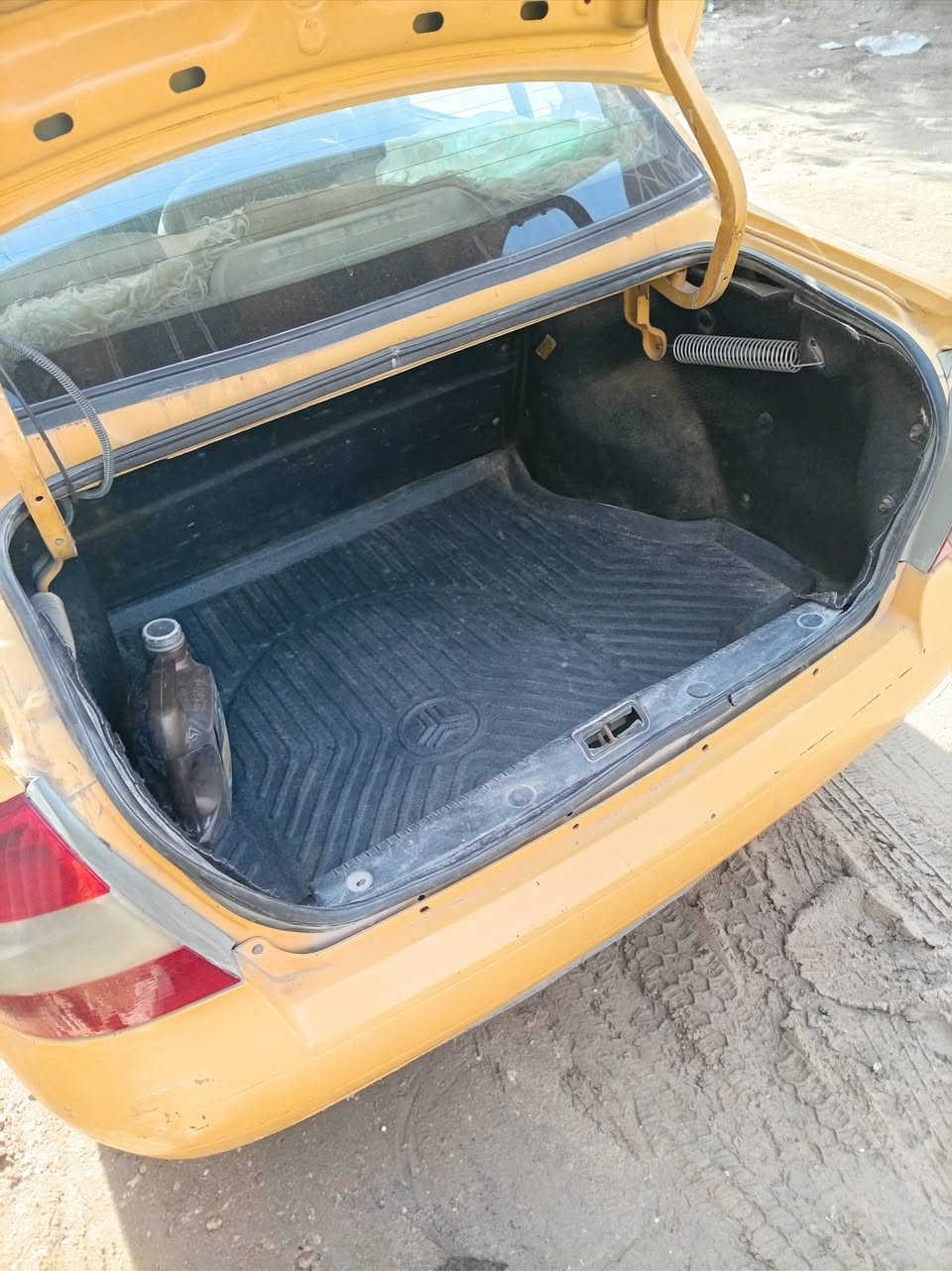 طيبه للبيع مديل ١٥ رقم بغداد. مكان سياره كربلاء. مكينه كير خير من الله. مصفره هيئه. ***********
